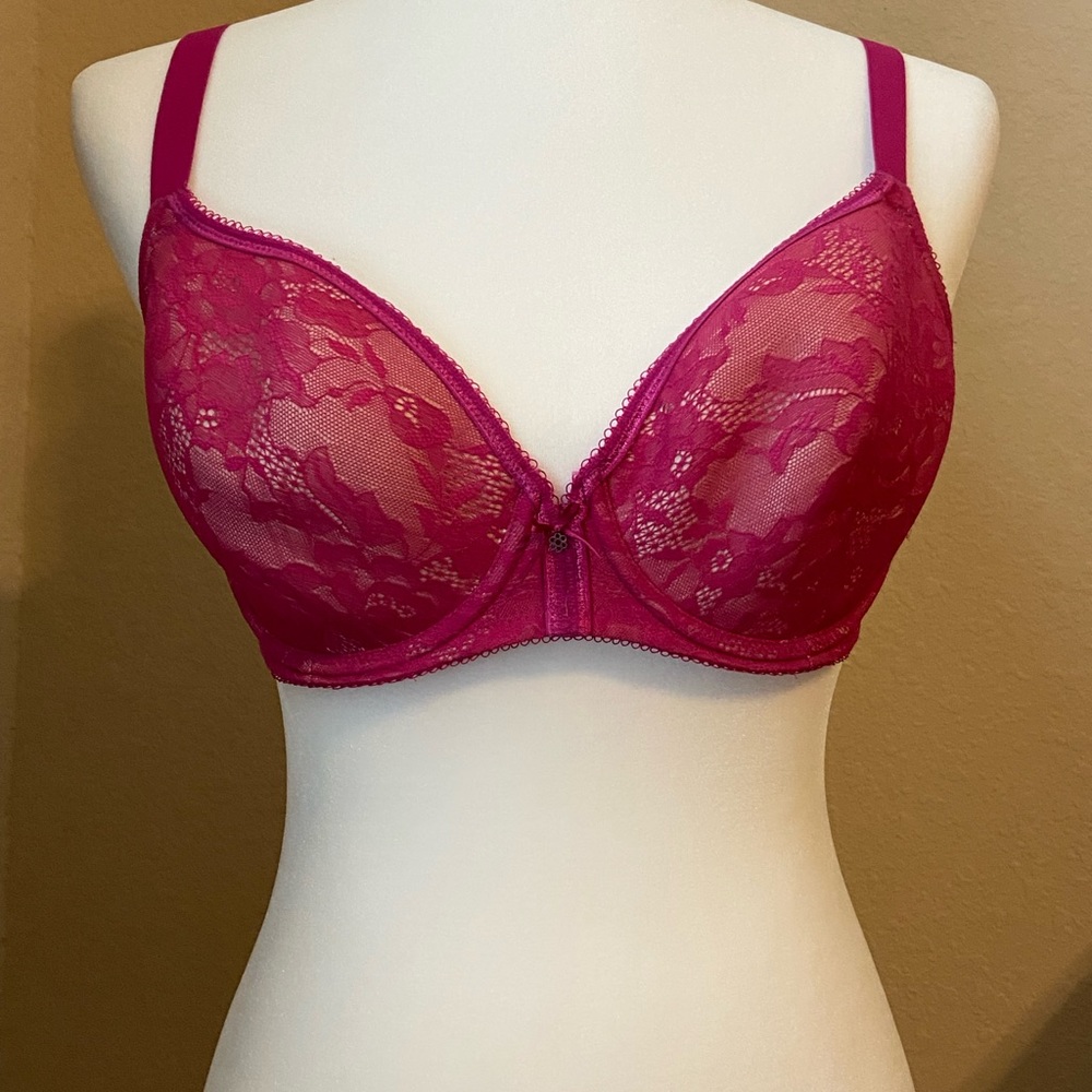 Wacoal lace bra 32DDD